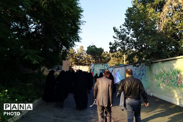 کاروان فرهنگیان راهی مراسم وداع آقای شهید ایران