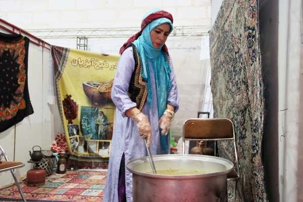 سفره‌ی رنگین اقوام در قاب آخر؛ نگاهی به روز پایانی جشنواره آش زنجان