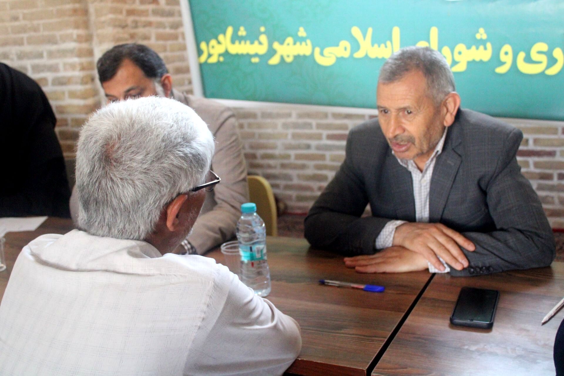 برپایی میز خدمت در هفته آخر اردیبهشت ماه 