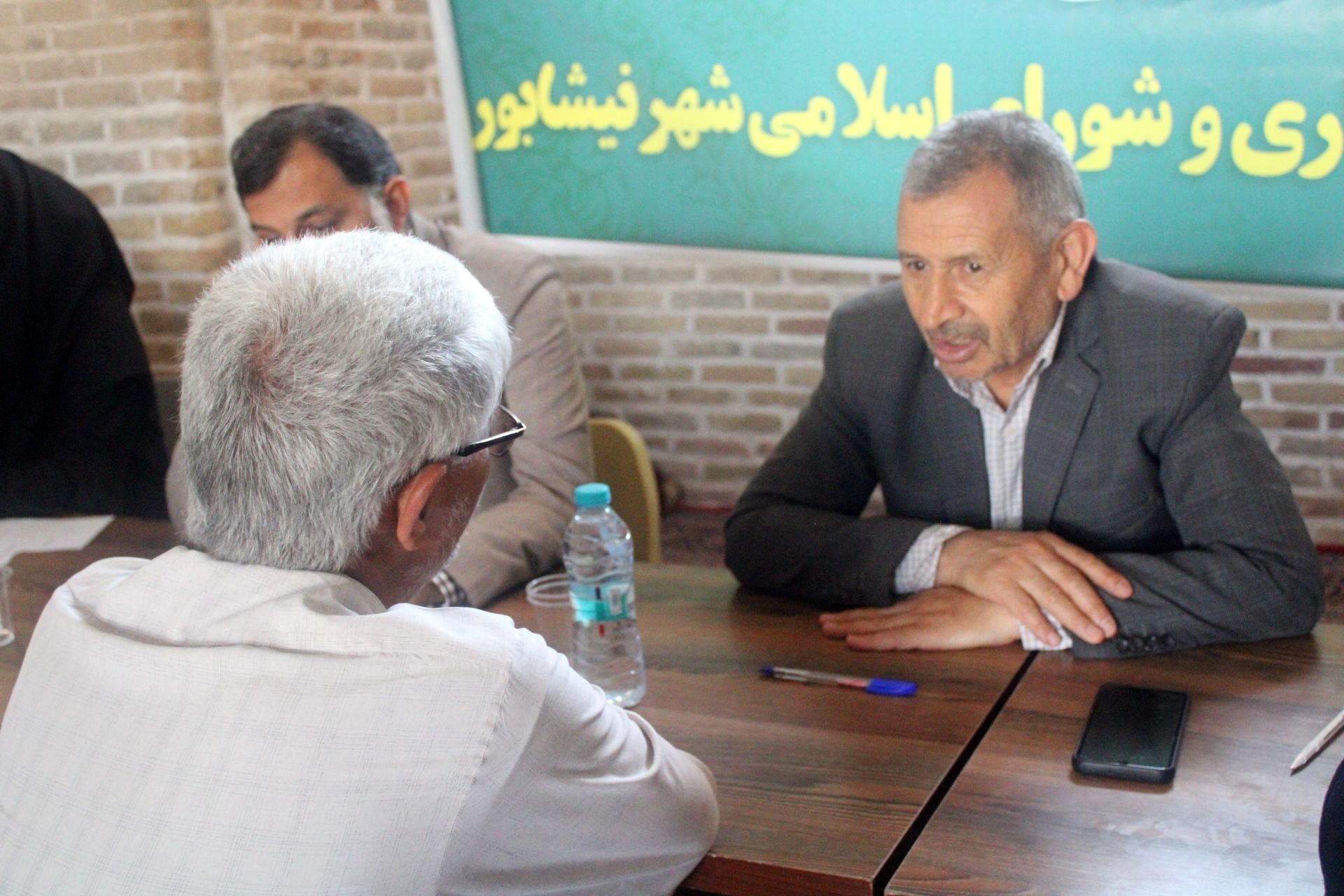 برپایی میز خدمت در هفته آخر اردیبهشت ماه 