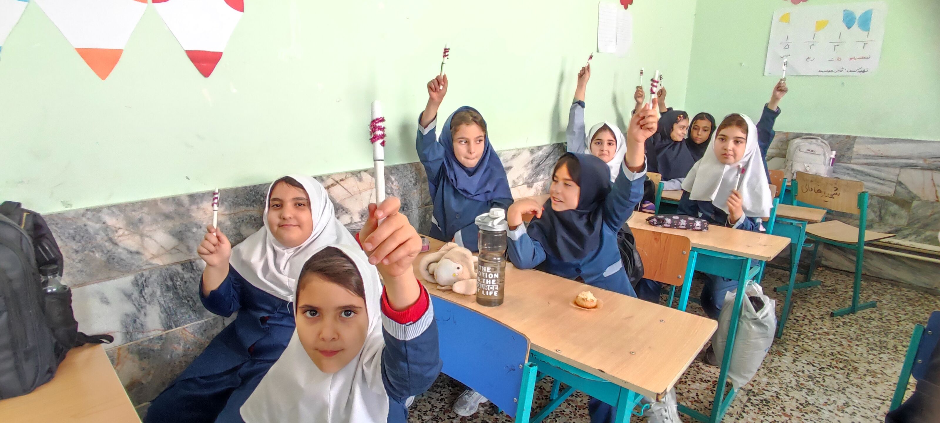 جشن خودکار پایه چهارم مدرسه شهید خاقانی در شهرستان شیروان