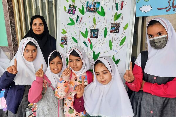 طنین زنگ استکبارستیزی در مدارس منطقه ۵ تهران به صدا در آمد