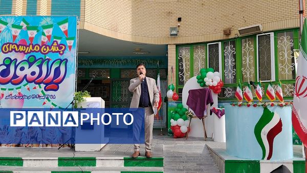  طنین زنگ انقلاب در مدرسه «طوبی» ناحیه ۶ مشهد