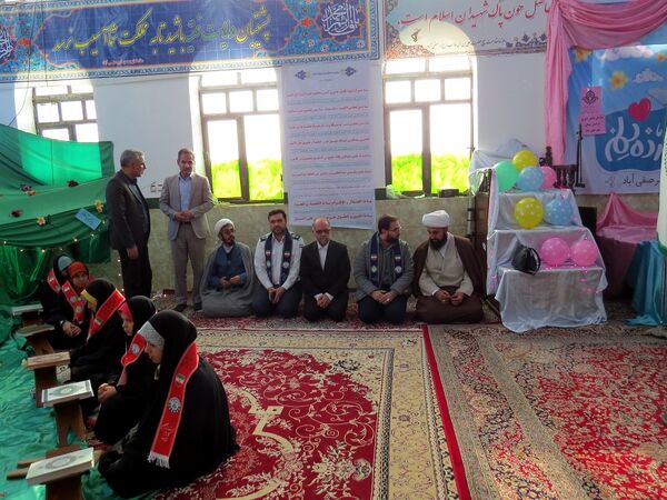 بازدید قائم مقام سازمان دانش‌آموزی از دانش‌آموزان پیشتاز معتکف بام و صفی‌آباد