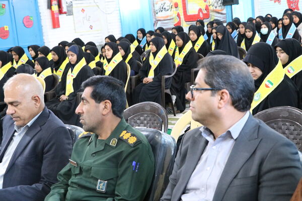 همایش یاوران انقلاب دانش‌آموزان مدارس عشایری شهرستان‌ جیرفت 