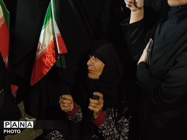  طنین خروش و خونخواهی مردم نیشابور در اجتماع شبانه