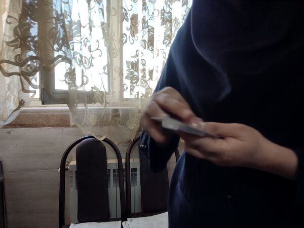 اجرای طرح سلامت دهان و دندان و فلوراید تراپی در مدرسه مریم بهارستان دو 