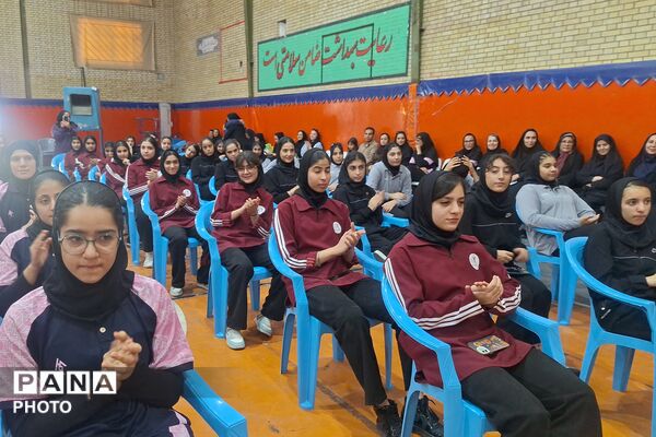 قهرمانی تیم دختران فارس در مسابقات بسکتبال منطقه شش کشور