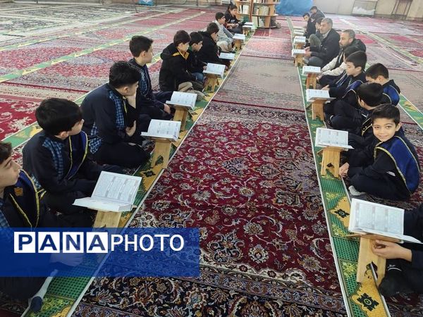 محفل انس باقرآن و اجرای سرود یاعلی با همکاری دانش‌آموزان مدرسه فرهنگ