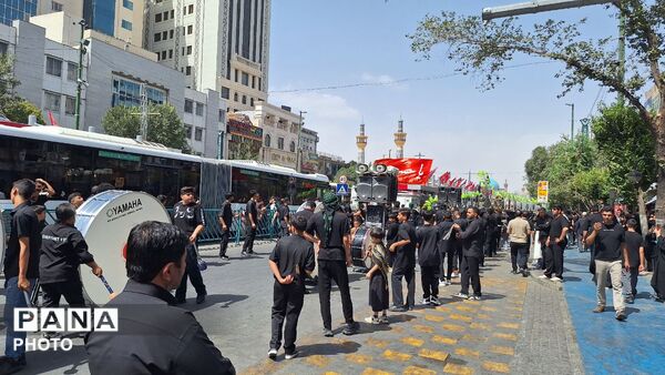 خیابان امام رضا(ع)؛ میزبان دسته‌های عزاداری اربعین حسینی