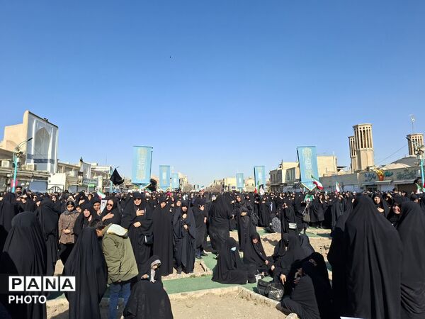 یزد، عزادار در سوگ پدر