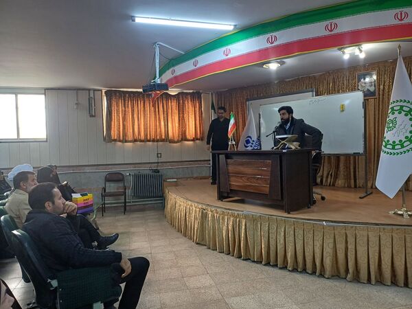 کارگاه آموزشی مربیان تشکل پیشتازان سازمان دانش‌آموزی ناحیه 2 کرج و شهرستان فردیس