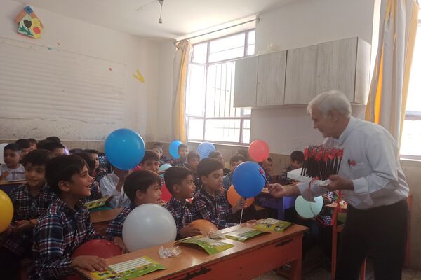 جشن شکوفه‌ها و آغاز سال تحصیلی دانش‌آموزان کلاس اول