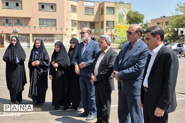 نخستین نماز جماعت سال تحصیلی در ناحیه یک شیراز