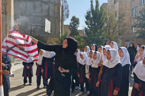 برگزاری صبحگاه‌ در کهریزک با برنامه‌های متنوع