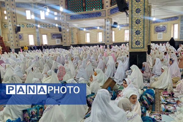 آغاز فصل بندگی دانش‌آموزان قرچک در جشن تکلیف