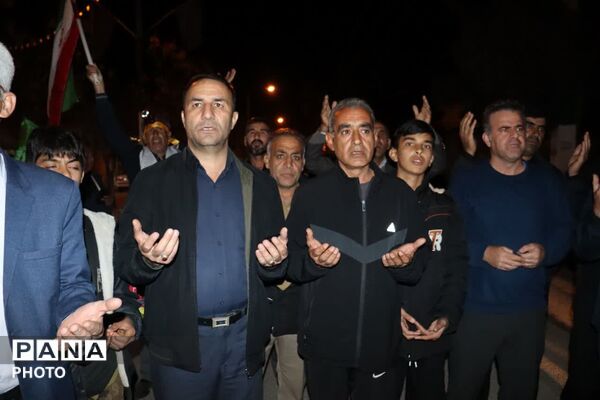 راهپیمایی باشکوه شبانگاهی در کوهنانی و اعلام حمایت مردم از رهبر انقلاب اسلامی  