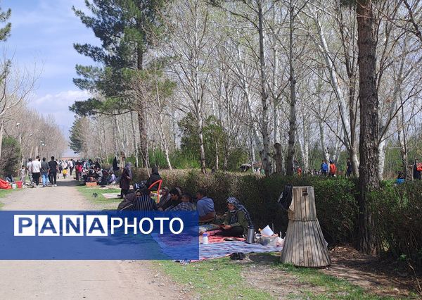 آیین باستانی سیزده بدر در دهکده ی  چوبی نیشابور