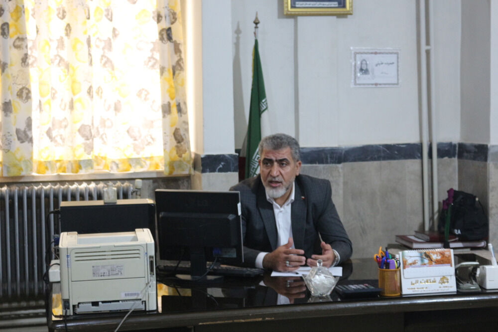 بازدید مدیر اداره آموزش و پرورش، از دبیرستان حضرت خدیجه(س)شهرستان فیروزکوه