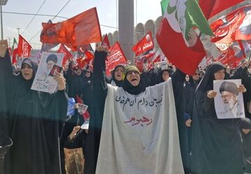 وداع امت با آقای شهید ایران