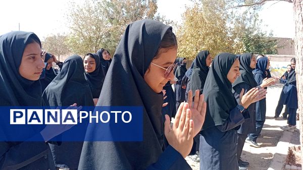 جشن میلاد حضرت زینب (س) در دبیرستان مادرمهربان خلیل آباد