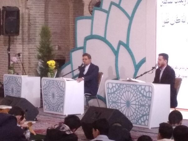 بزرگترین محفل دانش‌آموزی انس با قرآن در شهر یزد 