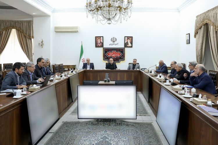 طرح مشترک وزارت نفت و صندوق توسعه ملی؛ جهش تولید ۲۵۰ هزار بشکه‌ای نفت