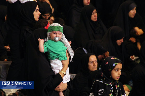 اجتماع بزرگ شیرخوارگان حسینی در تهران 