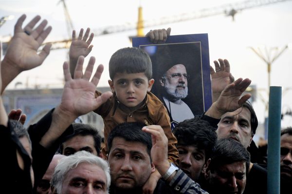 زیارت شهدای جمهور در حرم مطهر رضوی