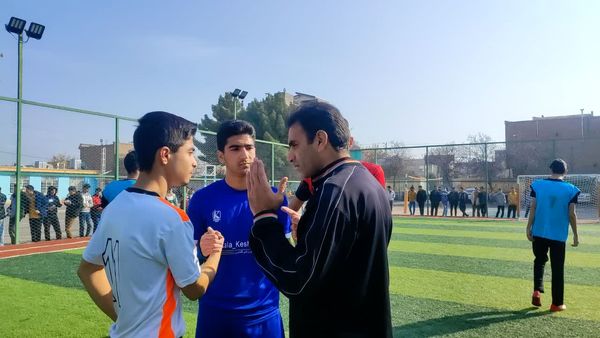 گذری بر فینال مسابقات فوتسال درون مدرسه دبیرستان شاهد ابوذر غفاری 