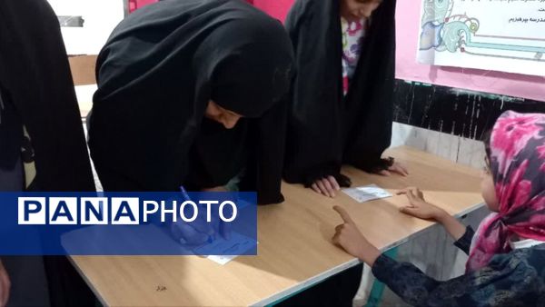 حضور حماسی مردم شهرستان مارگون در انتخابات ریاست‌جمهوری