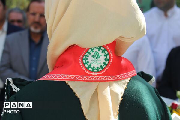  عطرافشانی مزار شهدای گمنام نظرآباد 