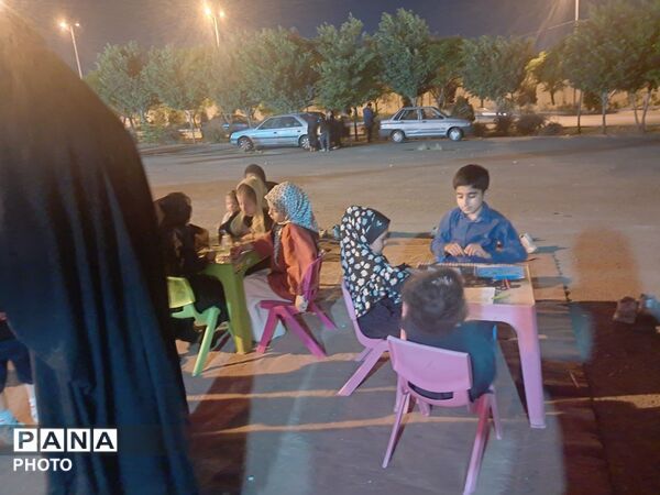  مرور درس نامه دانش‌آموزان به یاد شهدای میناب 