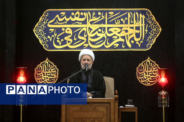 اجتماع لبیک یا حسین(ع) و گرامیداشت شهدای 15 خرداد در حرم حضرت معصومه(س)