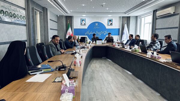 تقدیر از عوامل اجرایی جشنواره ملی طراحی و دوخت لباس دانش‌آموزی با حضور انجمن اولیا‌ و مربیان استان مرکزی