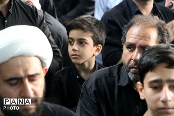 تهران در عاشورا یکپارچه سیاه‌پوش شد