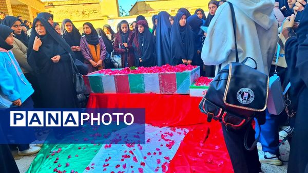 استقبال از شهدای گمنام در دبیرستان حضرت زینب(س) شهرستان لنده