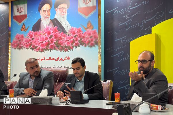 باید برخاست؛ هماهنگی دانش‌آموز خبرنگاران پانای منطقه ۴ برای پوشش رویداد آخرین وداع