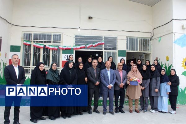 بزرگداشت مقام معلمان در مدارس گلوگاه 