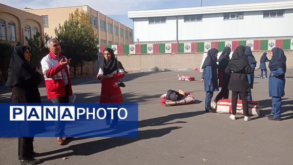 آموزش امداد و نجات دانش‌آموزی محله محور