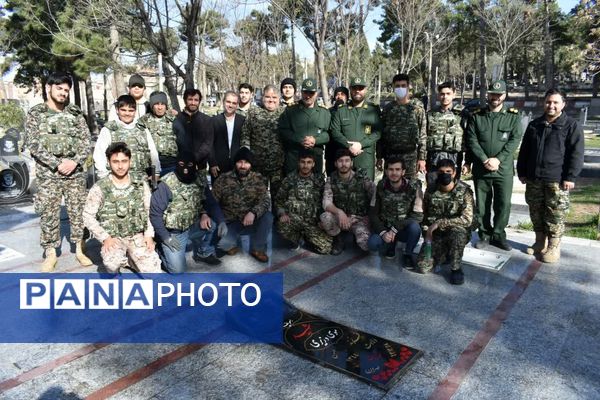 نواخته شدن زنگ انقلاب در مدرسه نمونه دولتی شهید علی آزادی خواه