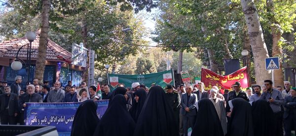حضور پرشور مردم در راهپیمایی ۱۳ آبان طرقبه
