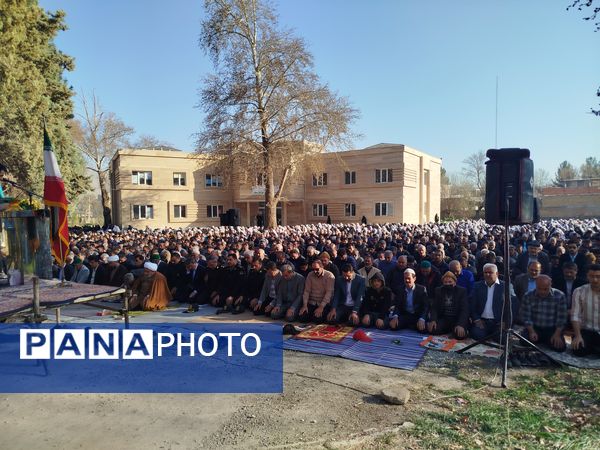 برگزاری نماز عید فطر در باغ ملی آشخانه