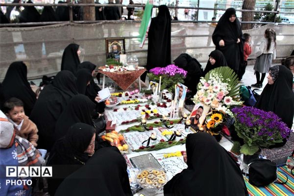 حال و هوای آغاز سال نو در جوار مزار شهدای جنگ رمضان