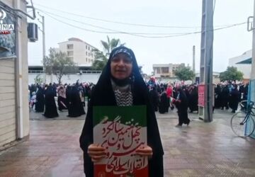 بندرگز غرق در شور انقلاب