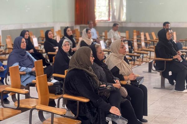 برگزاری جلسه انجمن اولیا و مربیان در آموزشگاه آریو مصلی نژاد ناحیه دو شهرری 