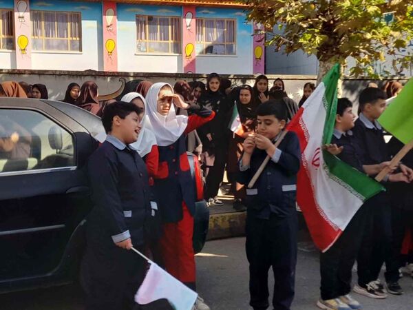 راهپیمایی ۱۳ آبان در منطقه رحیم‌آباد