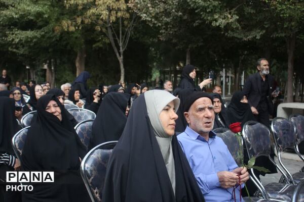 روزی برای تقدیر از سالمندان