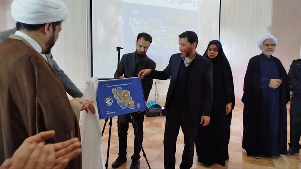 افتتاح جشنواره‌های فرهنگی و هنری دانش‌آموزی با رونمایی از بسته «ایرانمون»