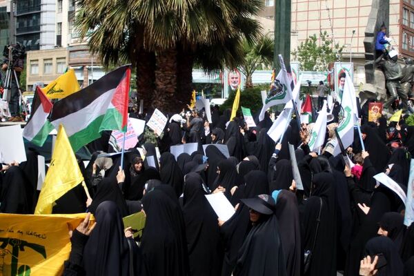 تجمع بزرگ دانش‌آموزان و فرهنگیان در حمایت از مردم مظلوم غزه و فلسطین